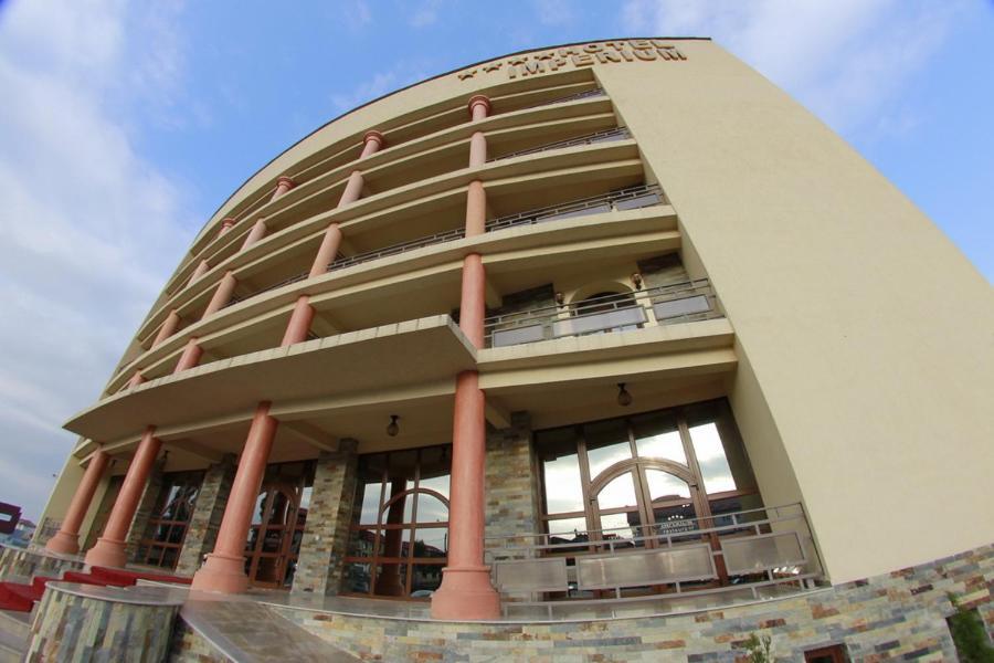 Hotel Imperium Suceava Exterior foto