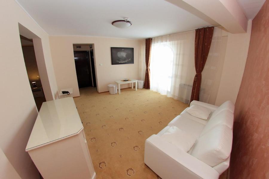 Hotel Imperium Suceava Exterior foto