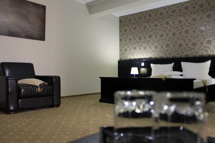 Hotel Imperium Suceava Exterior foto