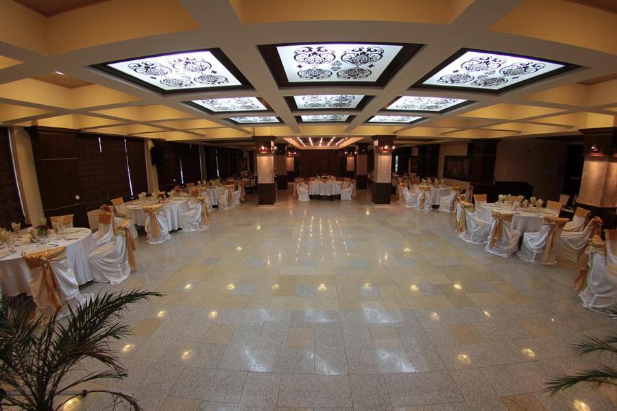 Hotel Imperium Suceava Exterior foto